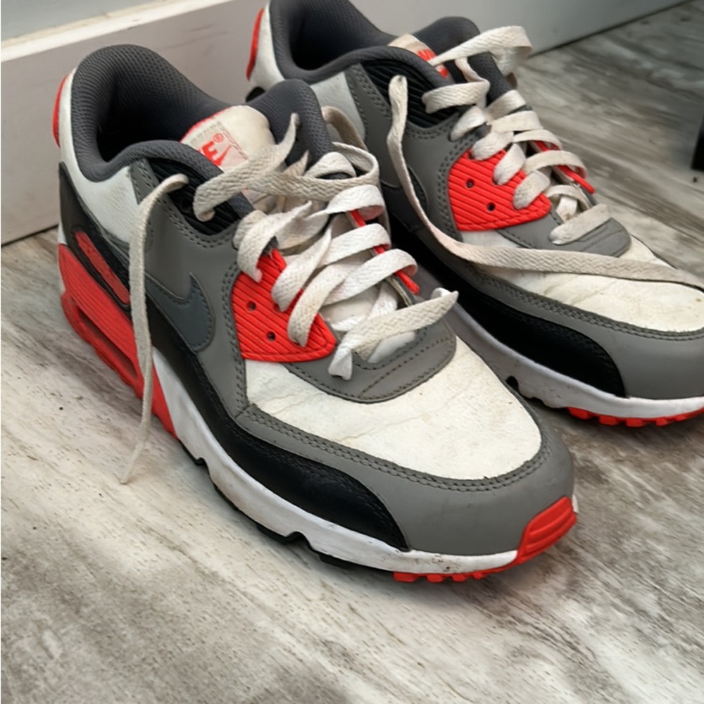 Women’s 7.5 nike air shoes
